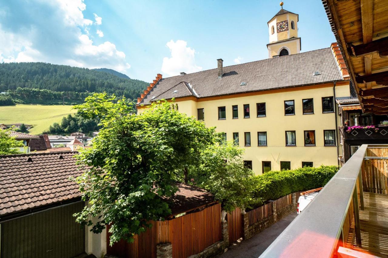 Aktiv Zur Rose Am Brenner