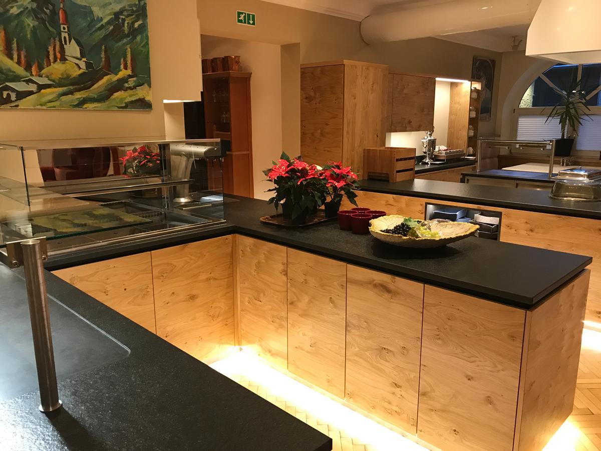 Hotel Aktiv Zur Rose 4*